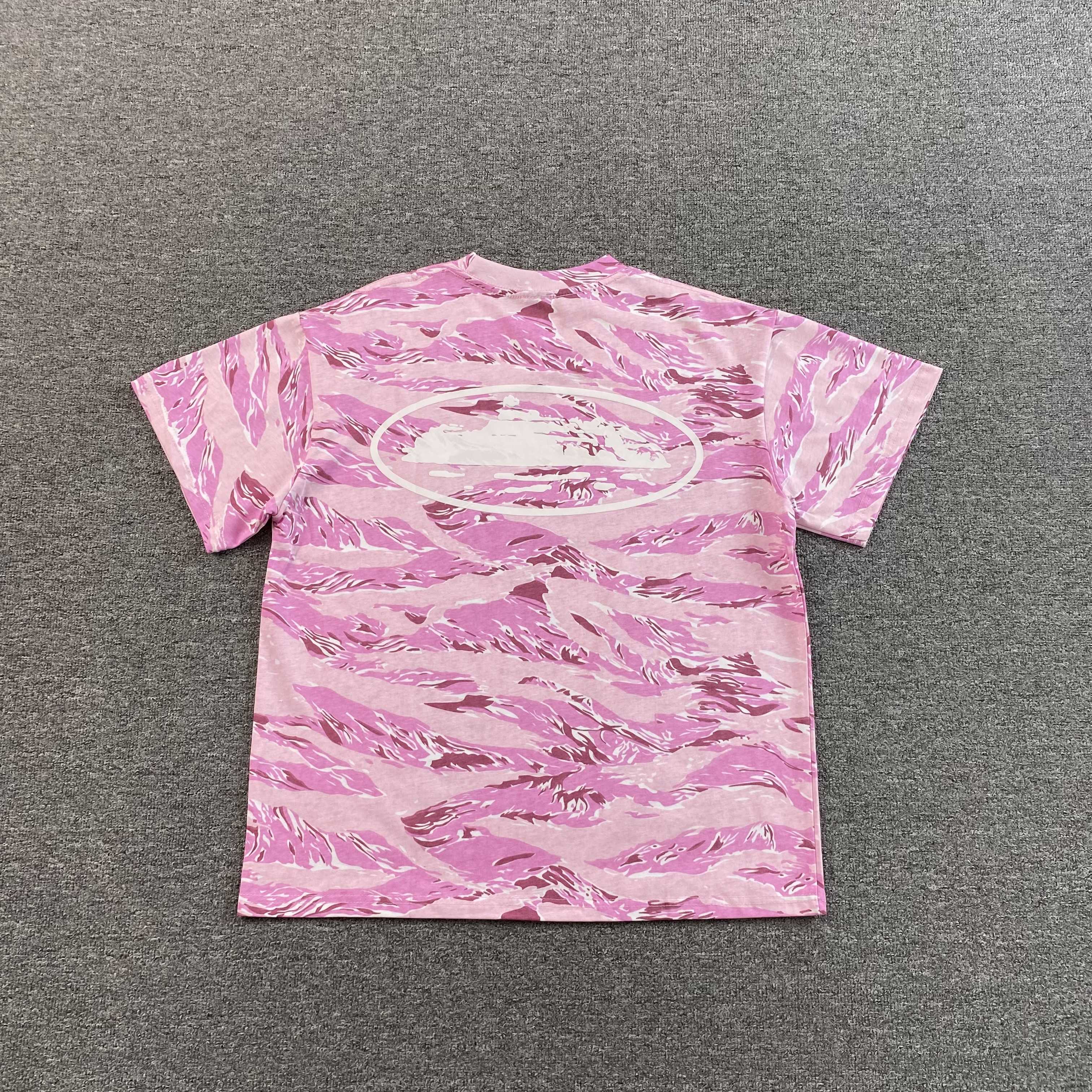 Corteiz Island Puff Print Tee
Pink Tiger Camo - PASTFRWRD
