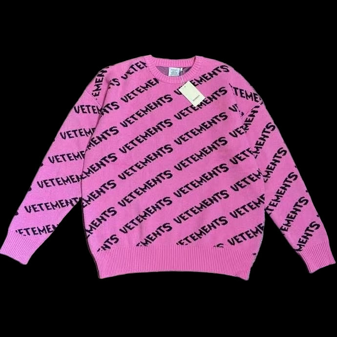 Vetements sweater in heavyweight cotton with a timeless design and comfortable fit for men