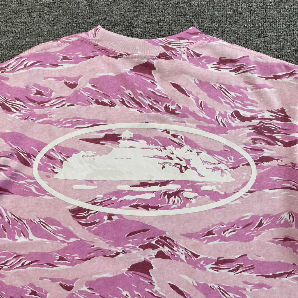 Corteiz Island Puff Print Tee
Pink Tiger Camo - PASTFRWRD