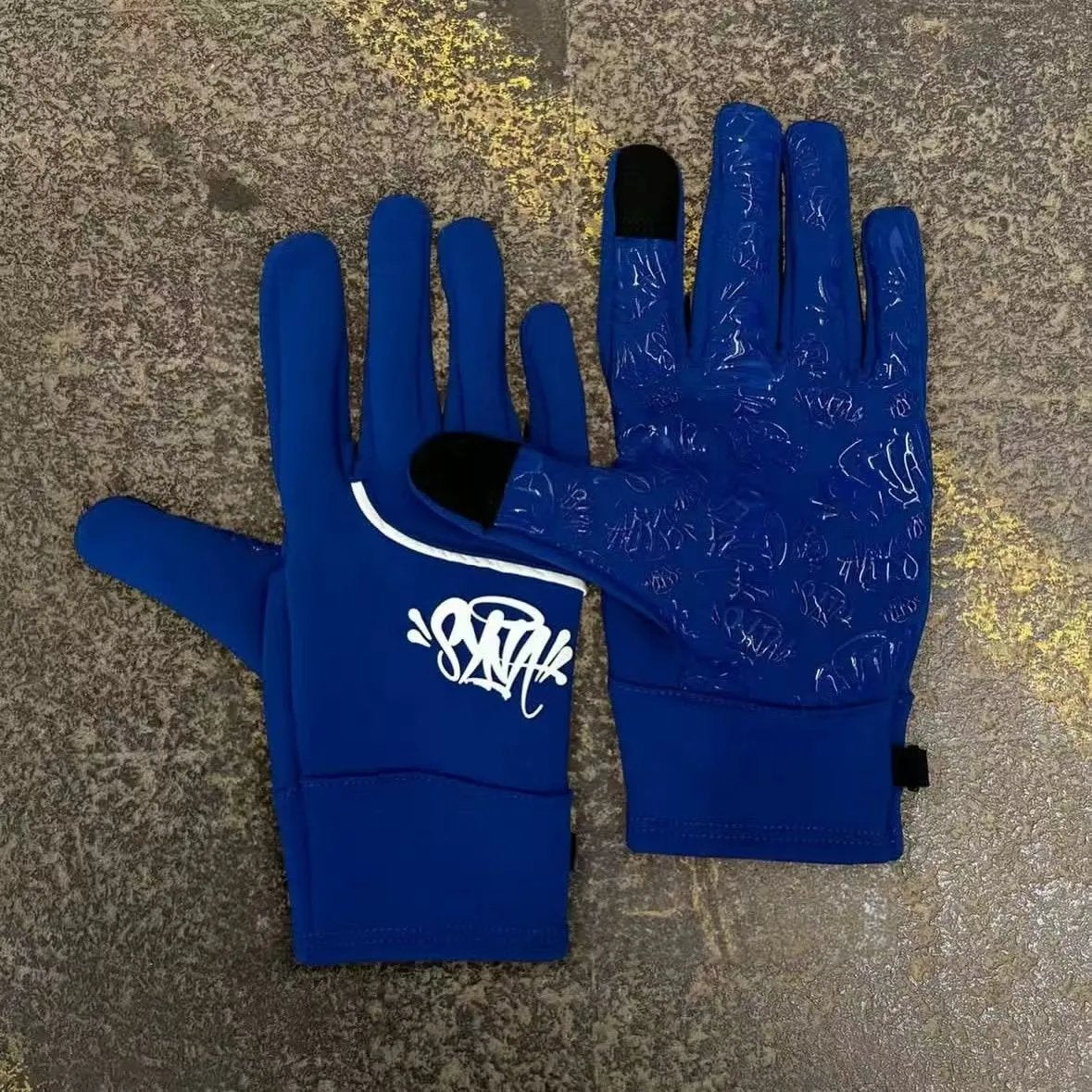 Synaworld Central Cee Gloves - PASTFRWRD
